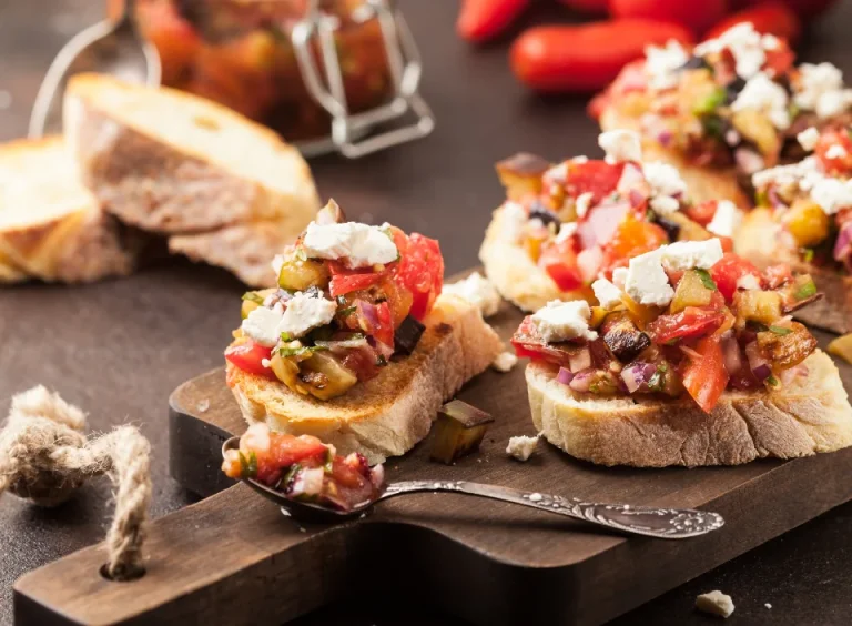 Milans Kitchen: Hot Chicken & Fresh Sandwich Catering Texas